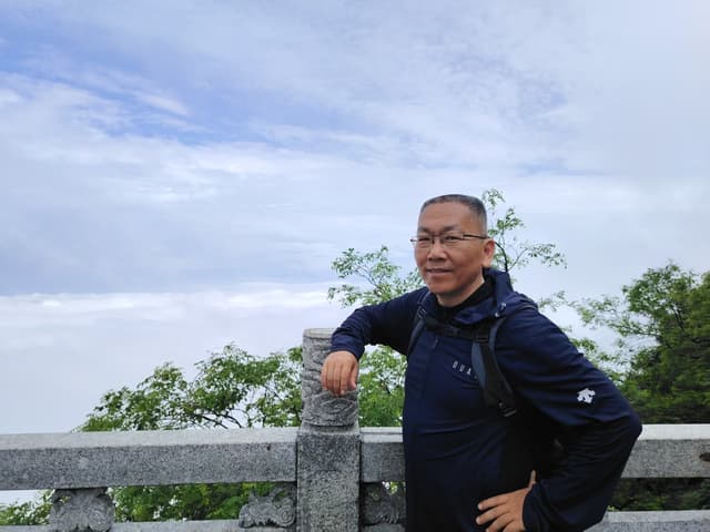 AB哥 - AI学习社团导师